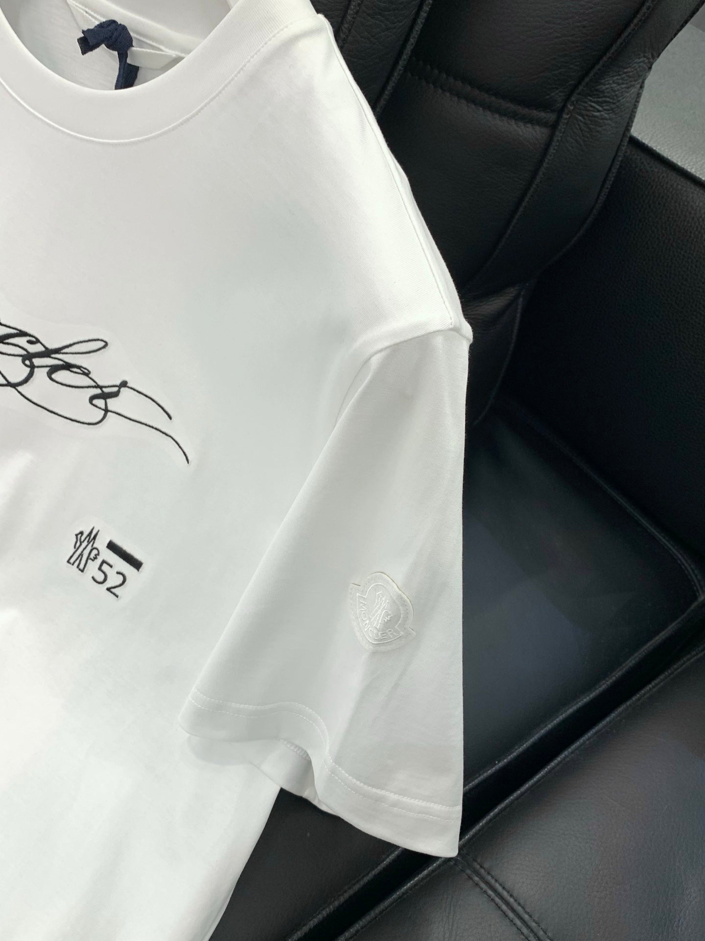 MONCLER 26S CREWNECK SHORT SLEEVE T-SHIRT 563