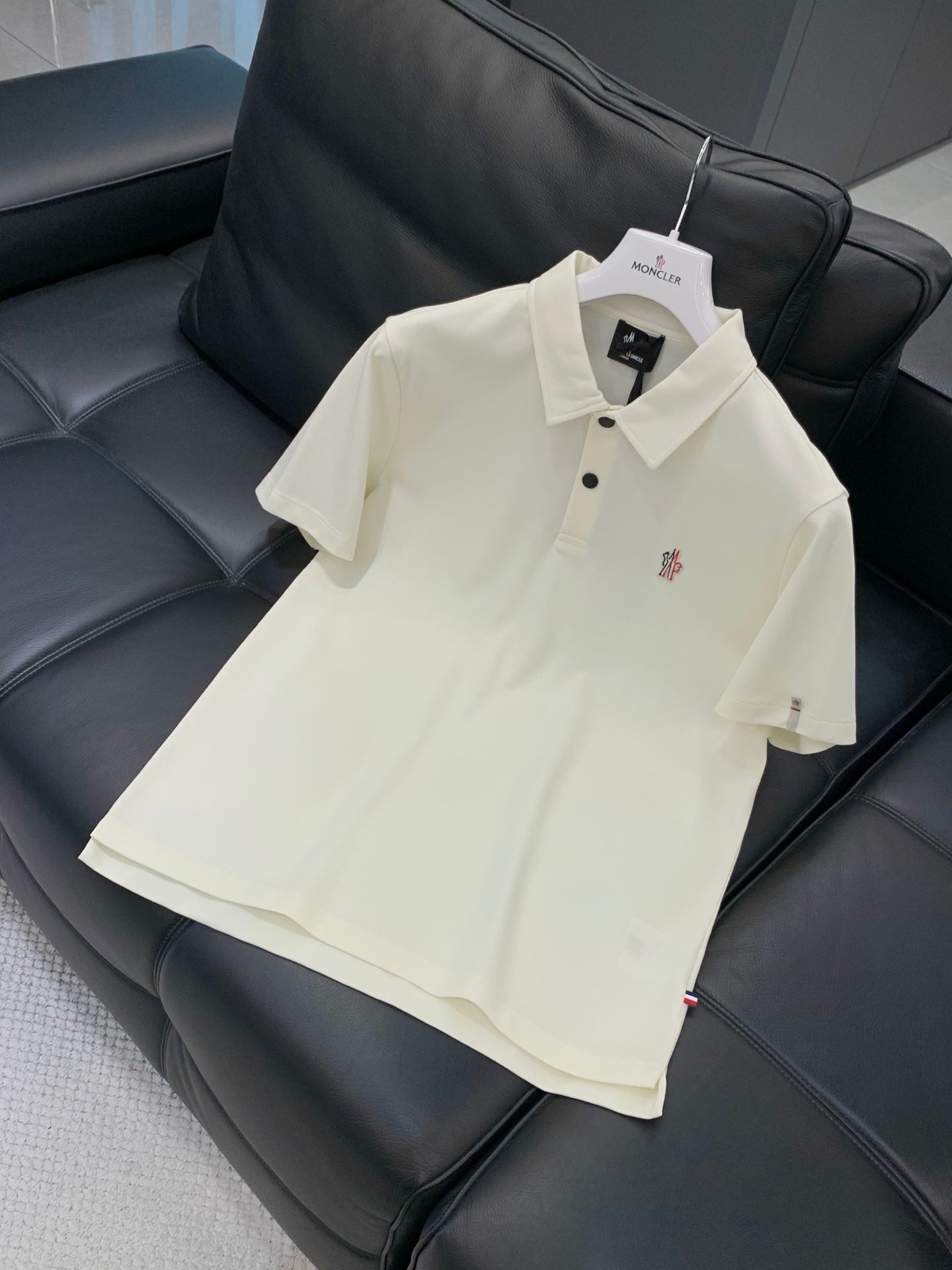 MONCLER 26S POLO SHIRT 547