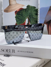 SQUARE SUNGLASS 581366 IN BLACK ACETATE MONOGRAM MASK ON LENS