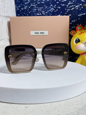 RUNWAY SQUARE SUNGLASSES 563196 IN BEIGE ACETATE