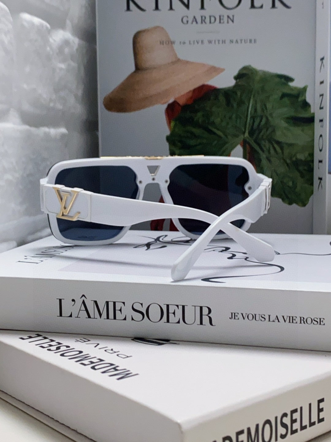 EVIDENCE SUNGLASSES 574718 IN WHITE ACETATE