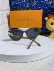 CAT EYE SUNGLASSES 567469 IN GREEN CLEAR ACETATE