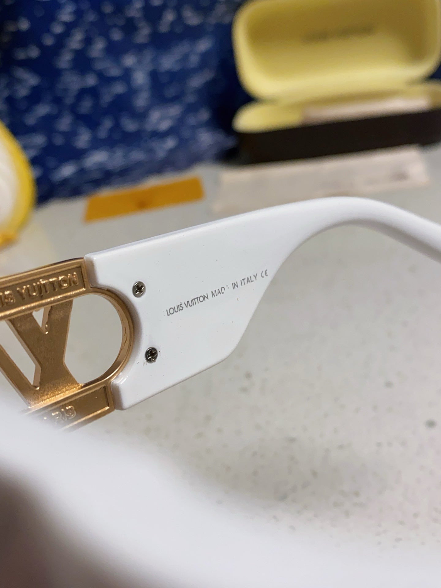 LINK SQUARE SUNGLASSES 570274 IN WHITE ACETATE GOLD LOGO