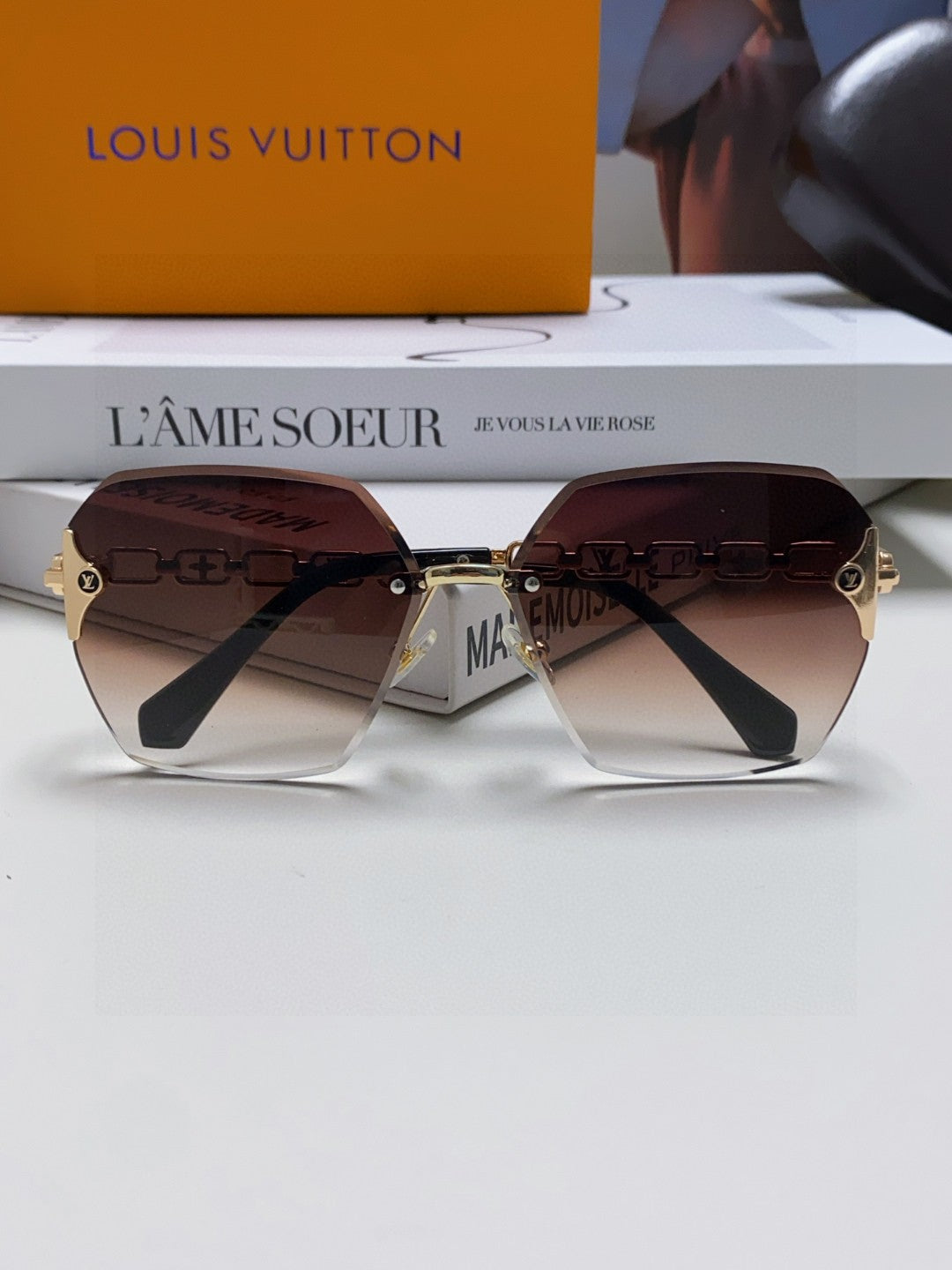 CHAIN SQUARE SUNGLASSES 570260 IN GOLD METAL BROWN SMOKE LENS