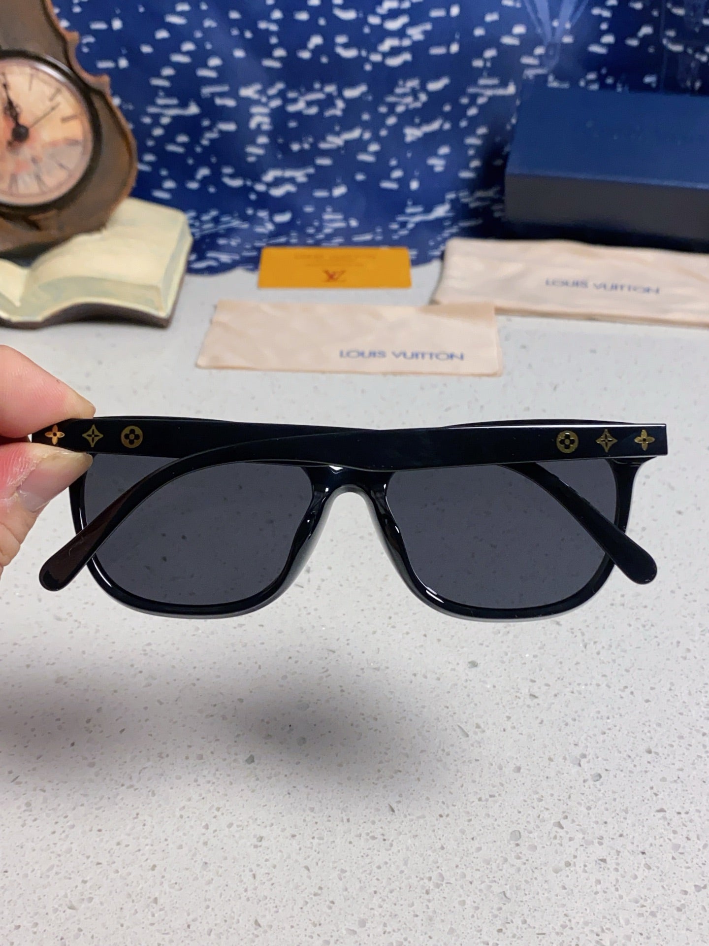 CAT EYE SUNGLASSES 571652 IN BLACK ACETATE