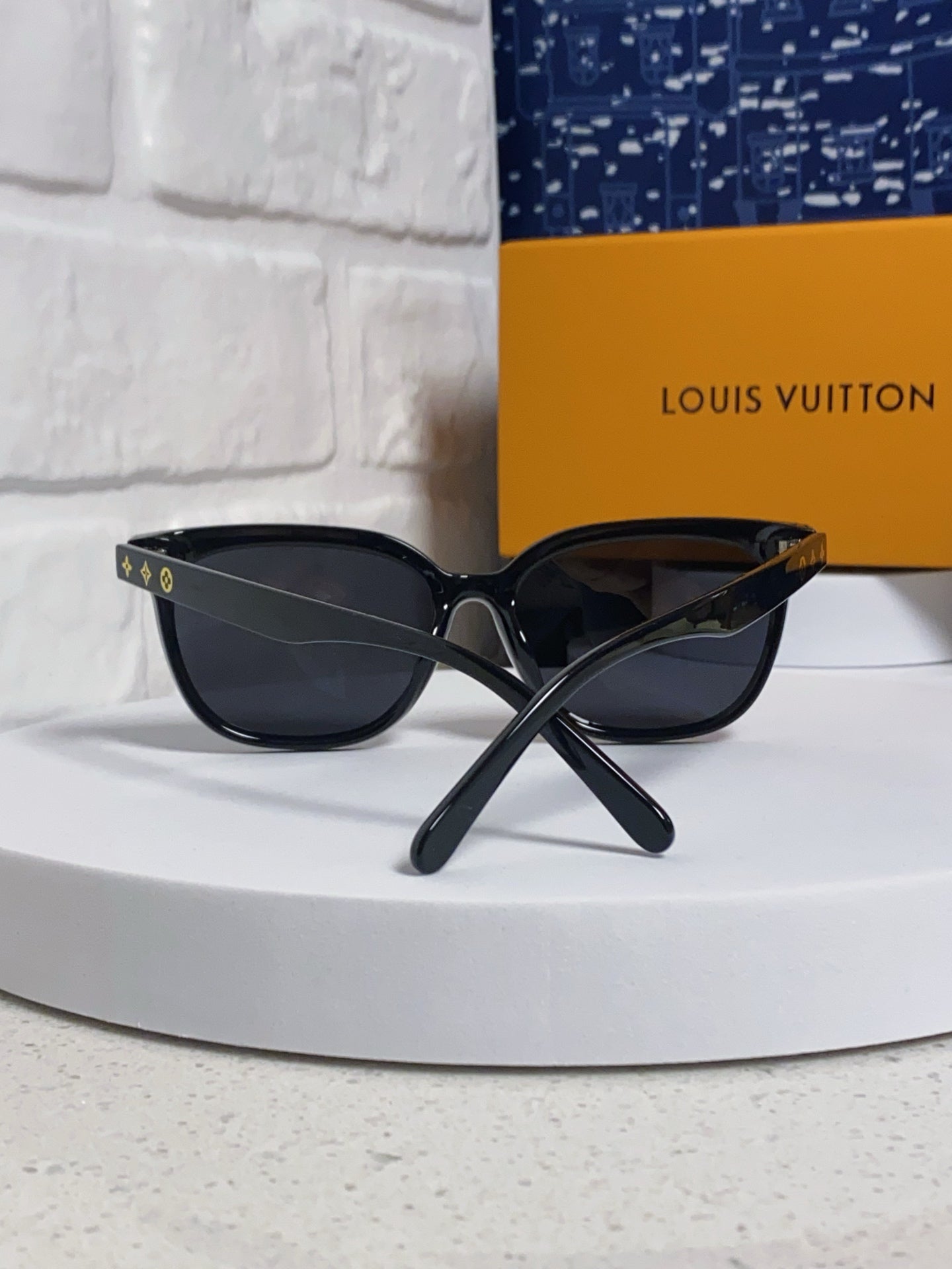 CAT EYE SUNGLASSES 571652 IN BLACK ACETATE