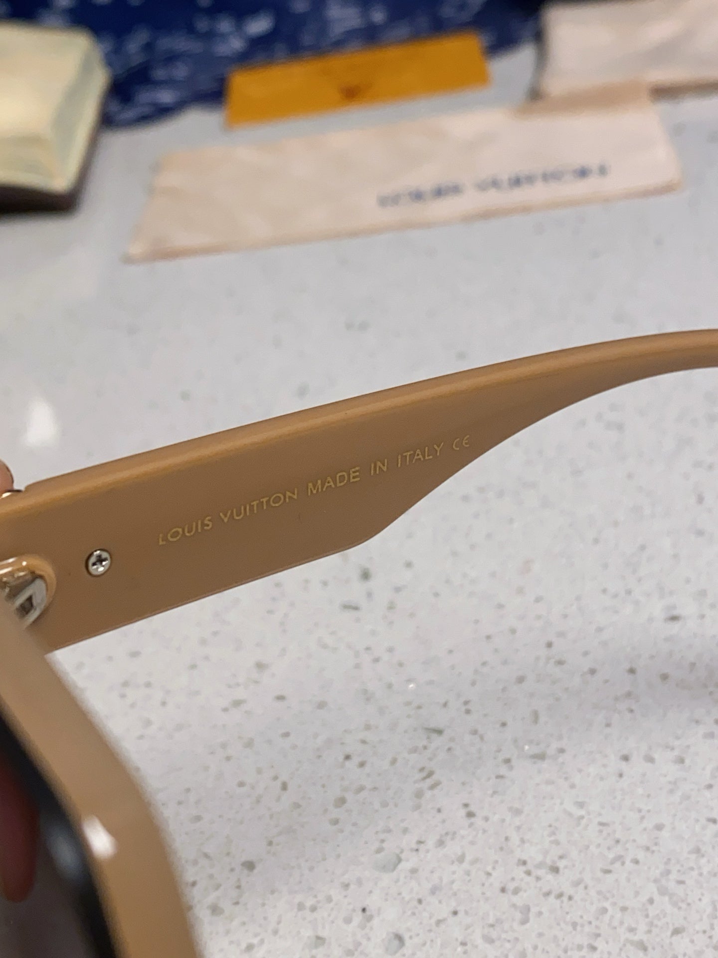 SQUARE SUNGLASSES 571654 IN DARK BEIGE SMOKE ACETATE