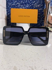 SQUARE SUNGLASSES 571657 IN BLACK ACETATE
