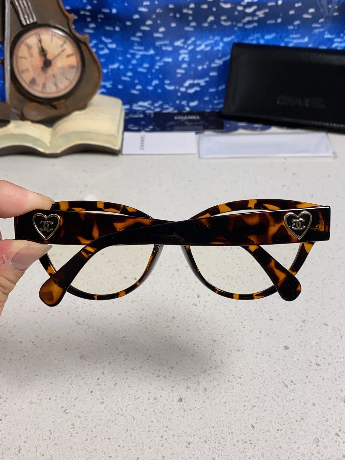 CHANEL 26S BUTTERFLY SHAPE IN ACETATE 417191