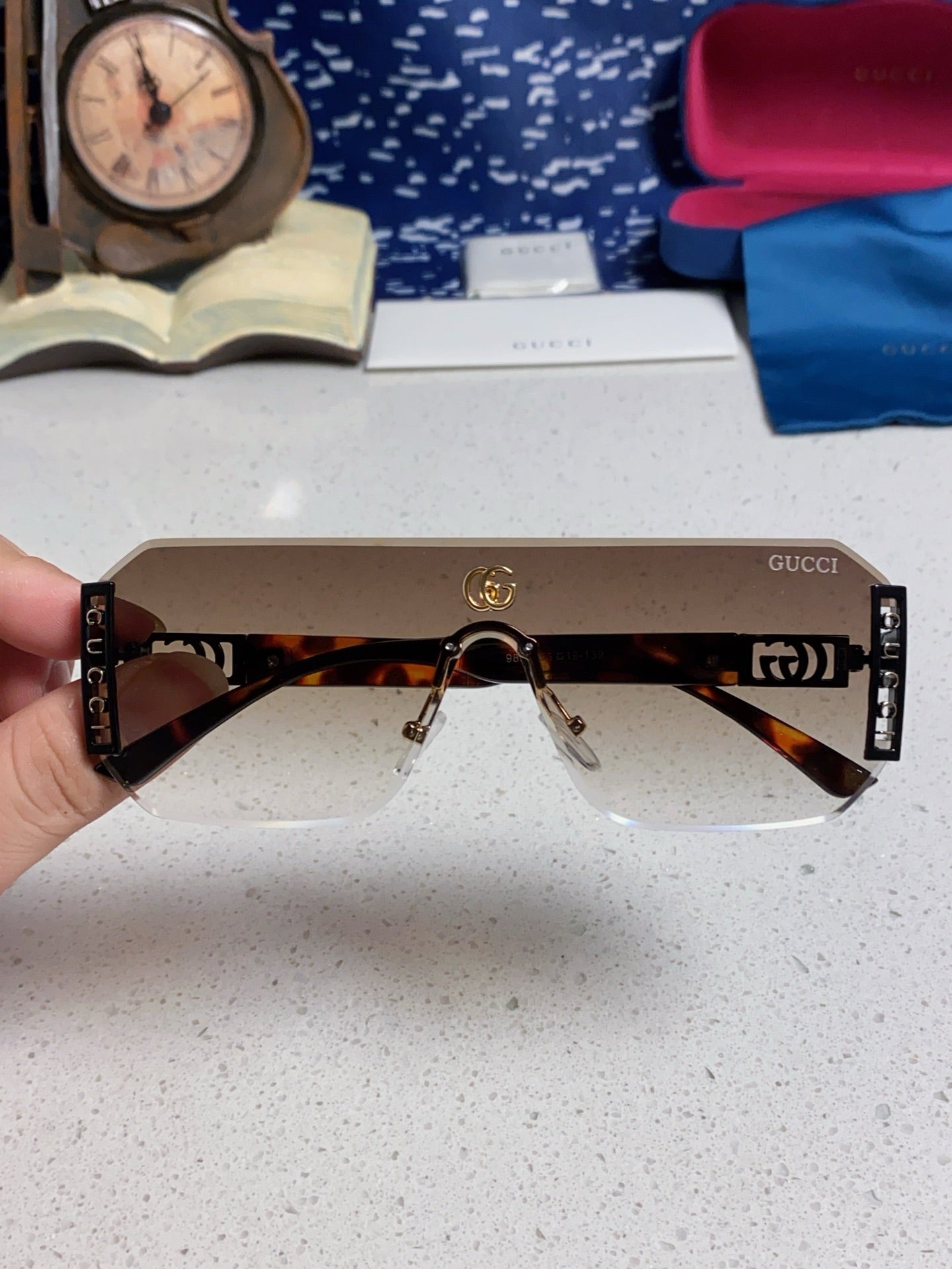 GUCCI 26S OVERSIZED SOLID FRAME IN ACETATE 420473