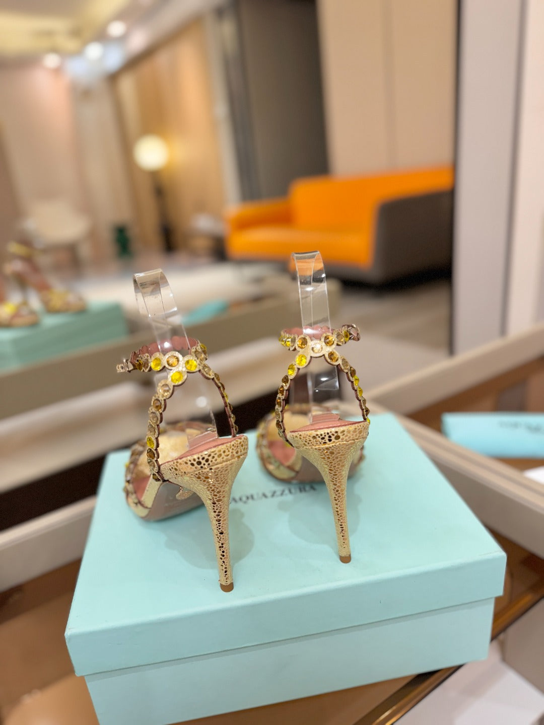 AQUAZZURA 26S STRAPPY HIGH HEELS 105 MM IN GOLD METALLIC TEXTURED LEATHER