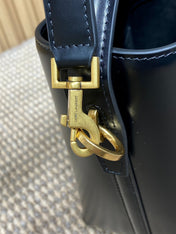 LE 37 SMALL BUCKET BAG 20 IN BLACK CALFSKIN GOLD HARDWARE