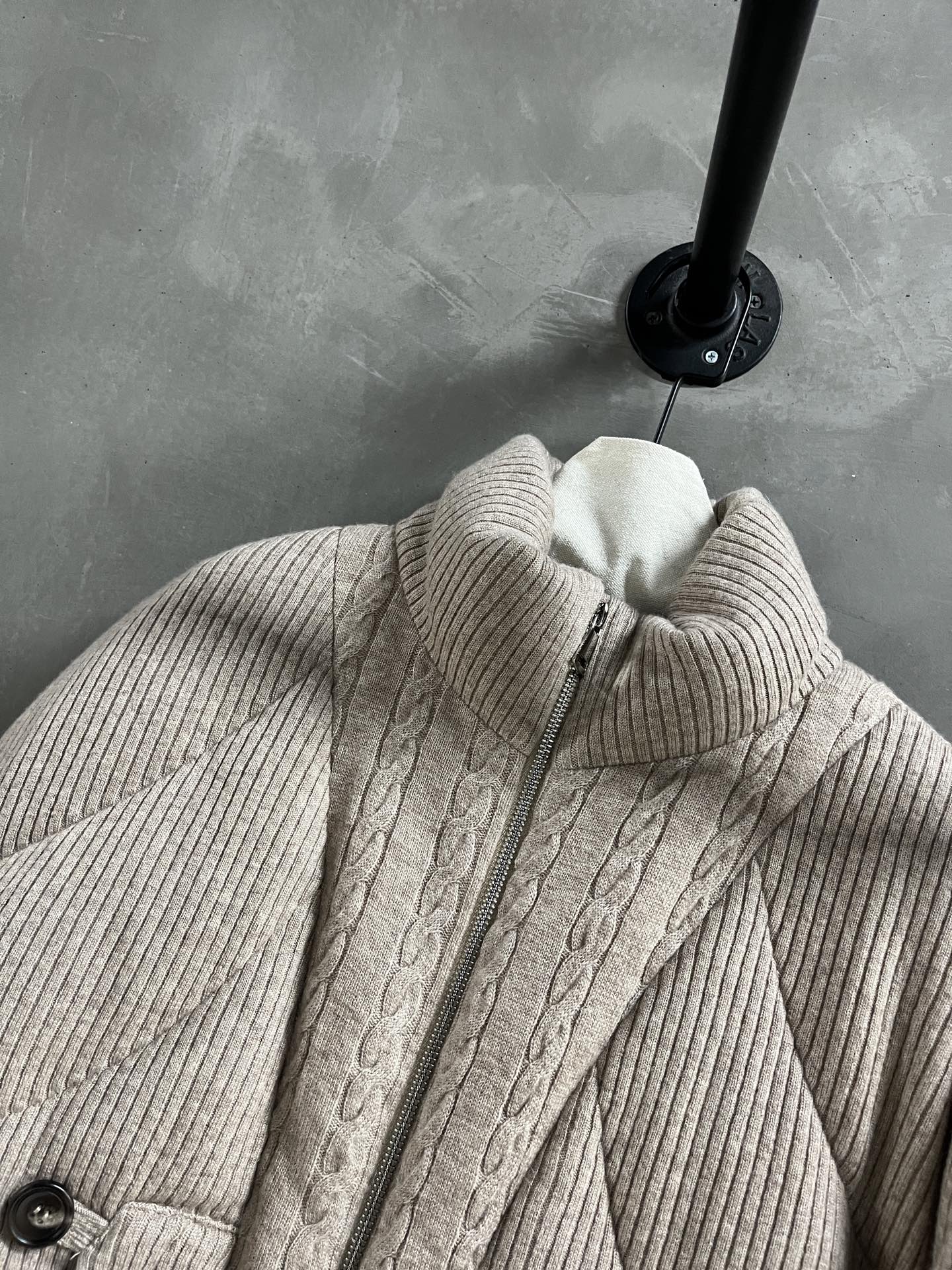 MIUMIU DOWN JACKET STYLE 691