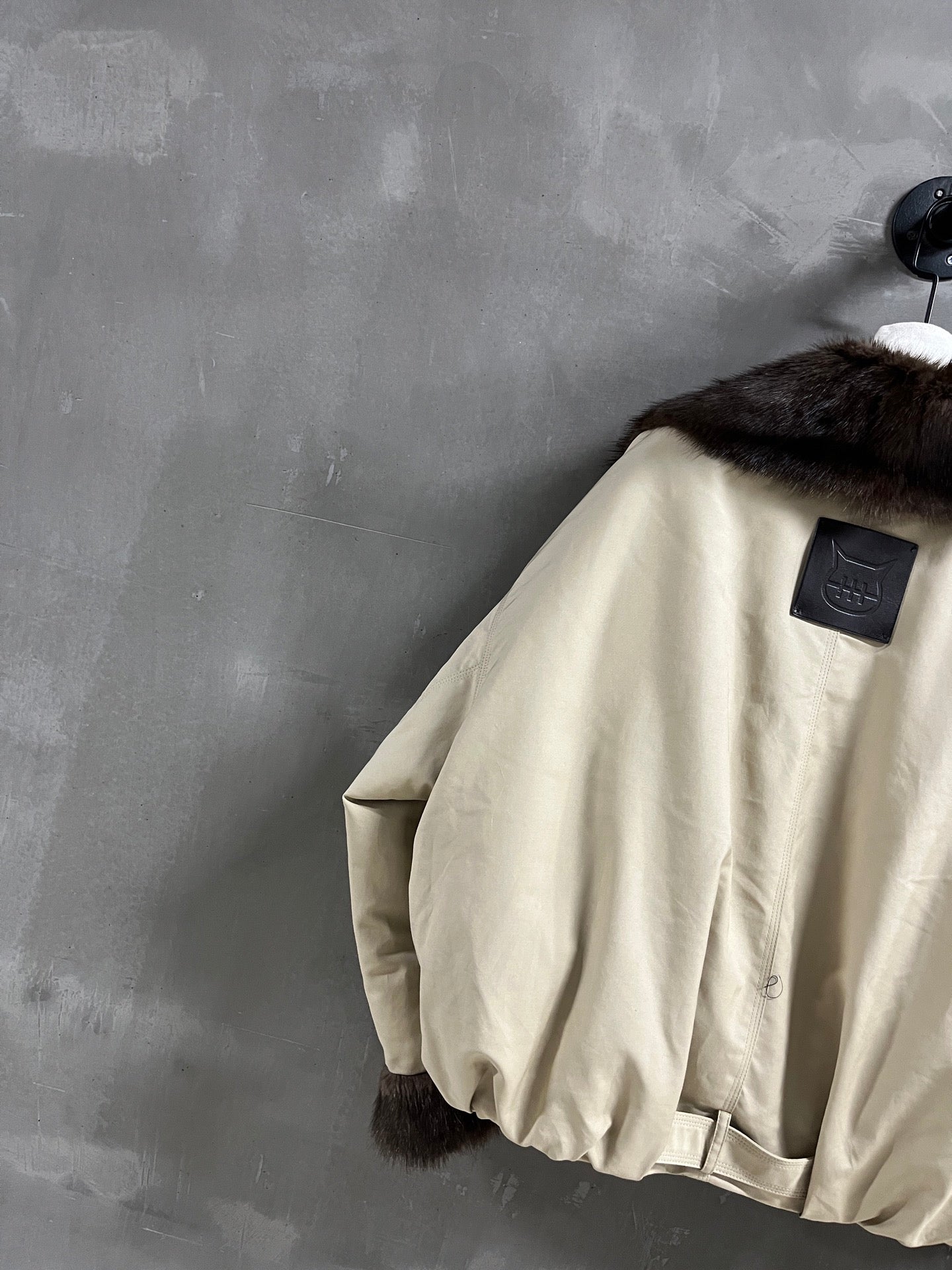 MIUMIU DOWN JACKET STYLE 687