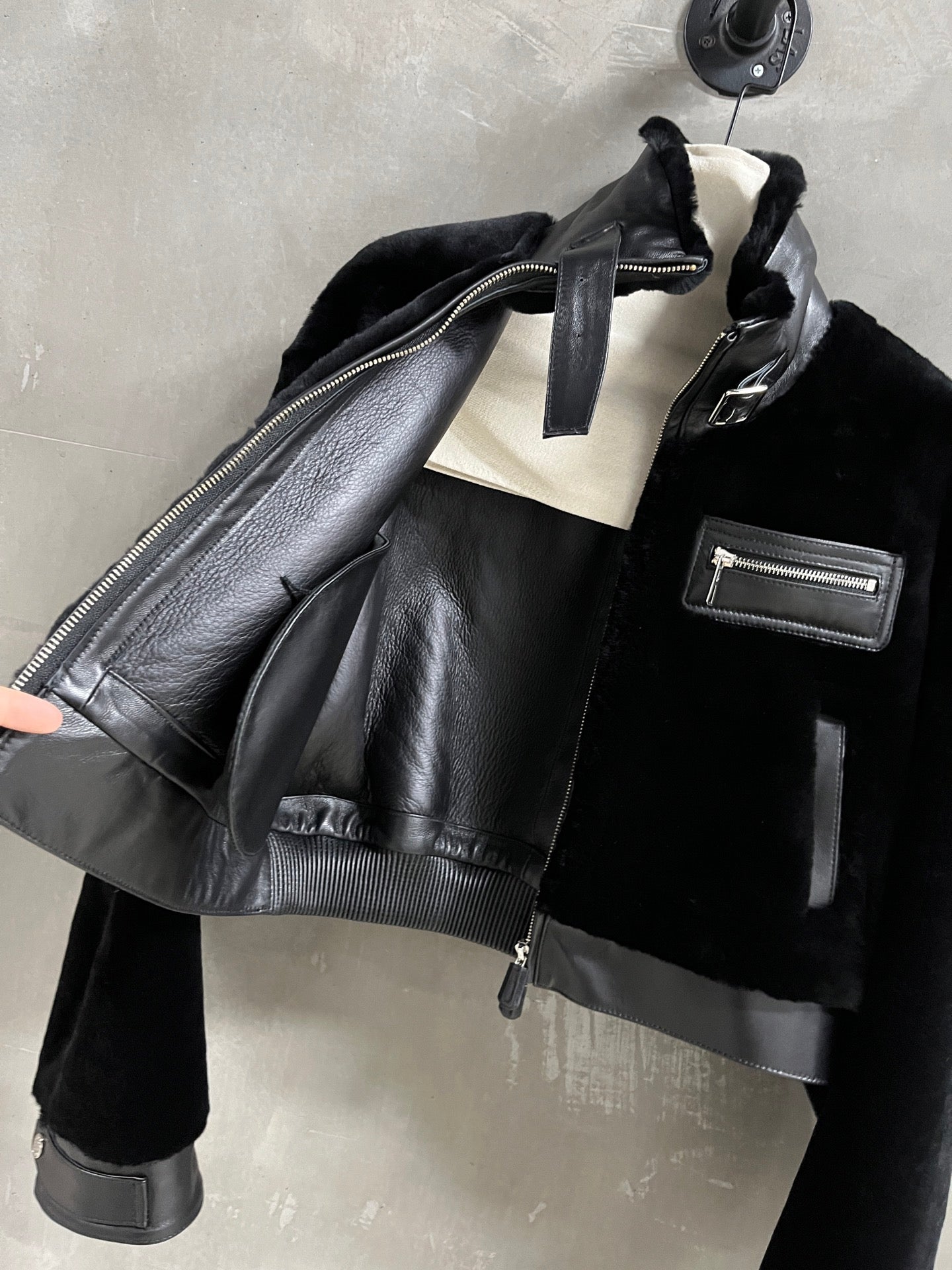 HERMES 26S SHEARLING CROPPED JACKET 836