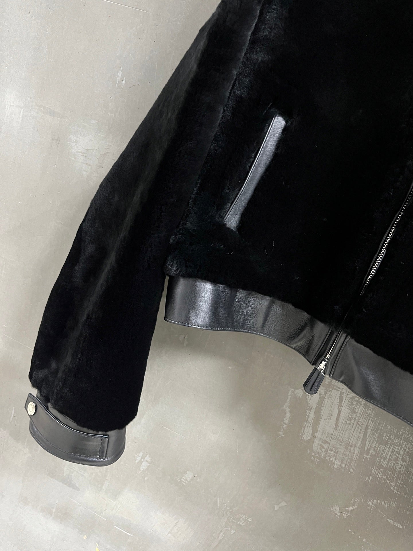 HERMES 26S SHEARLING CROPPED JACKET 836