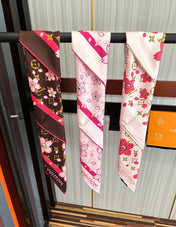 LV SCARF 90 CM IN SILK 723123