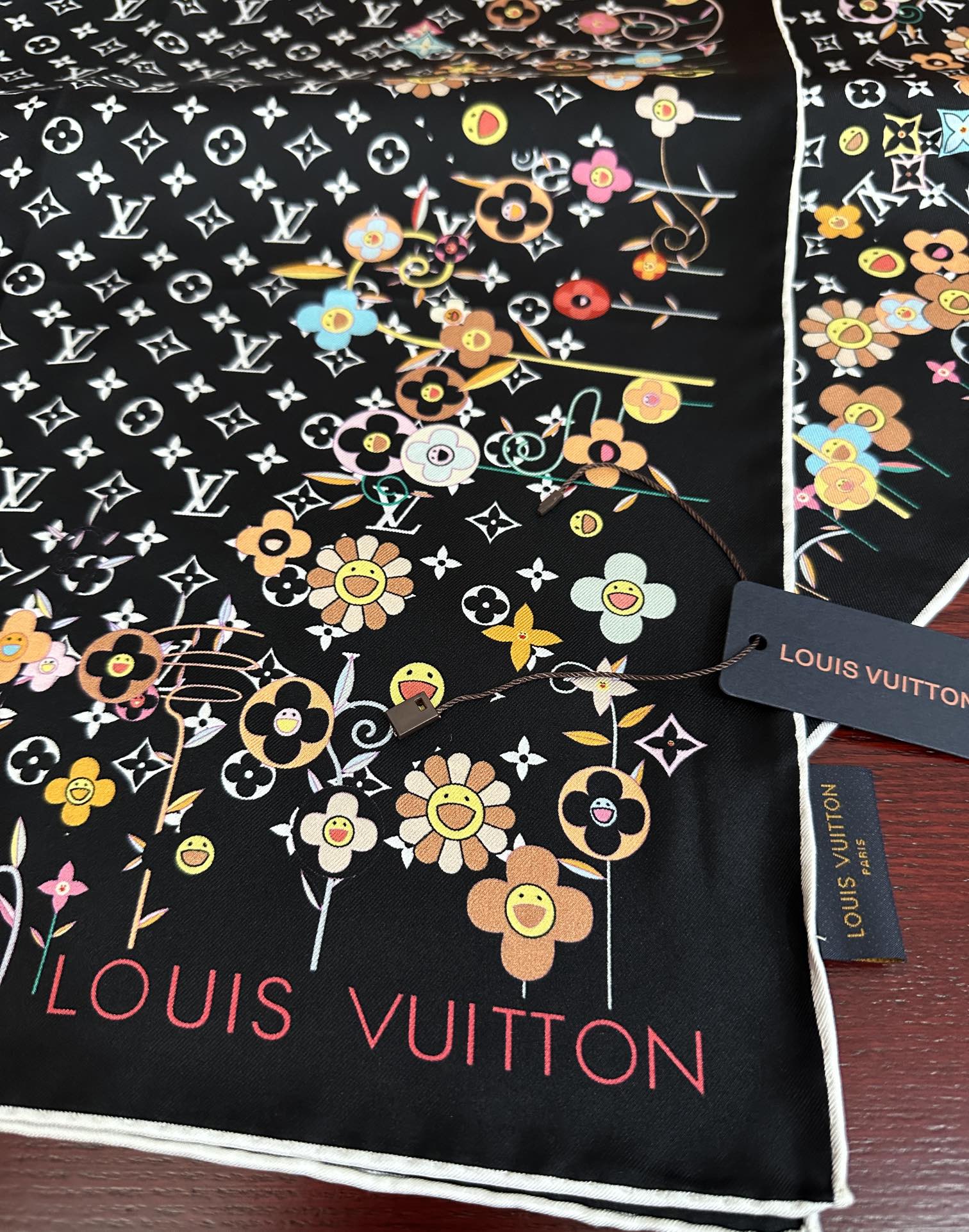 LV SCARF 90 CM IN SILK 730541