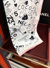 CHANEL 25S SCARF 90 IN SILK 738421