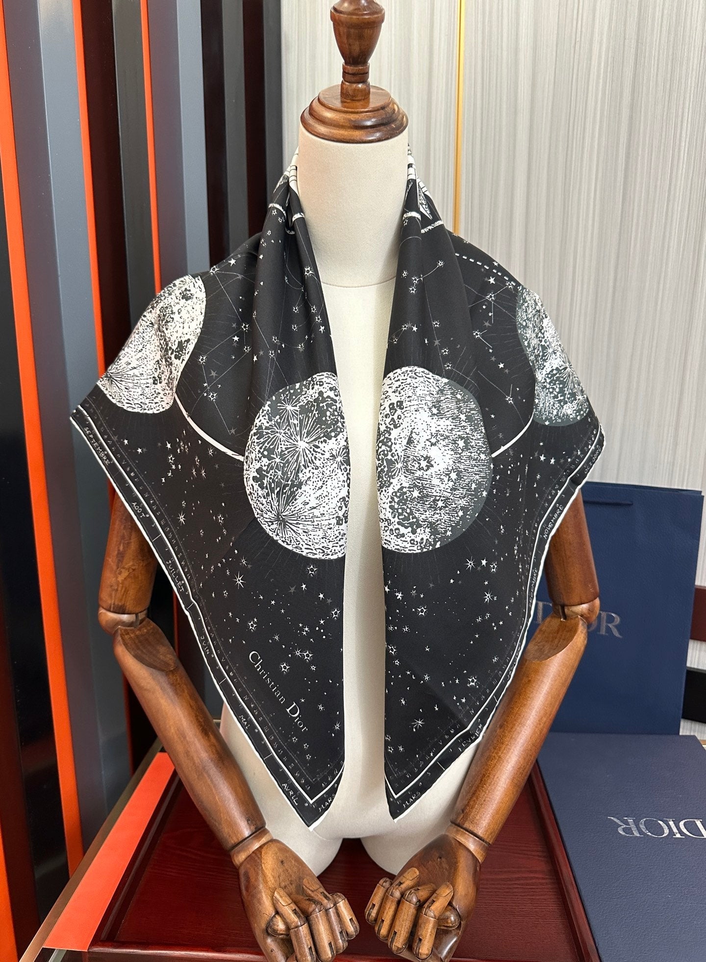 DIOR 26S SCARF 90CM IN SILK 303323