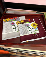 GUCCI 26S SCARF 90 IN SILK 311896