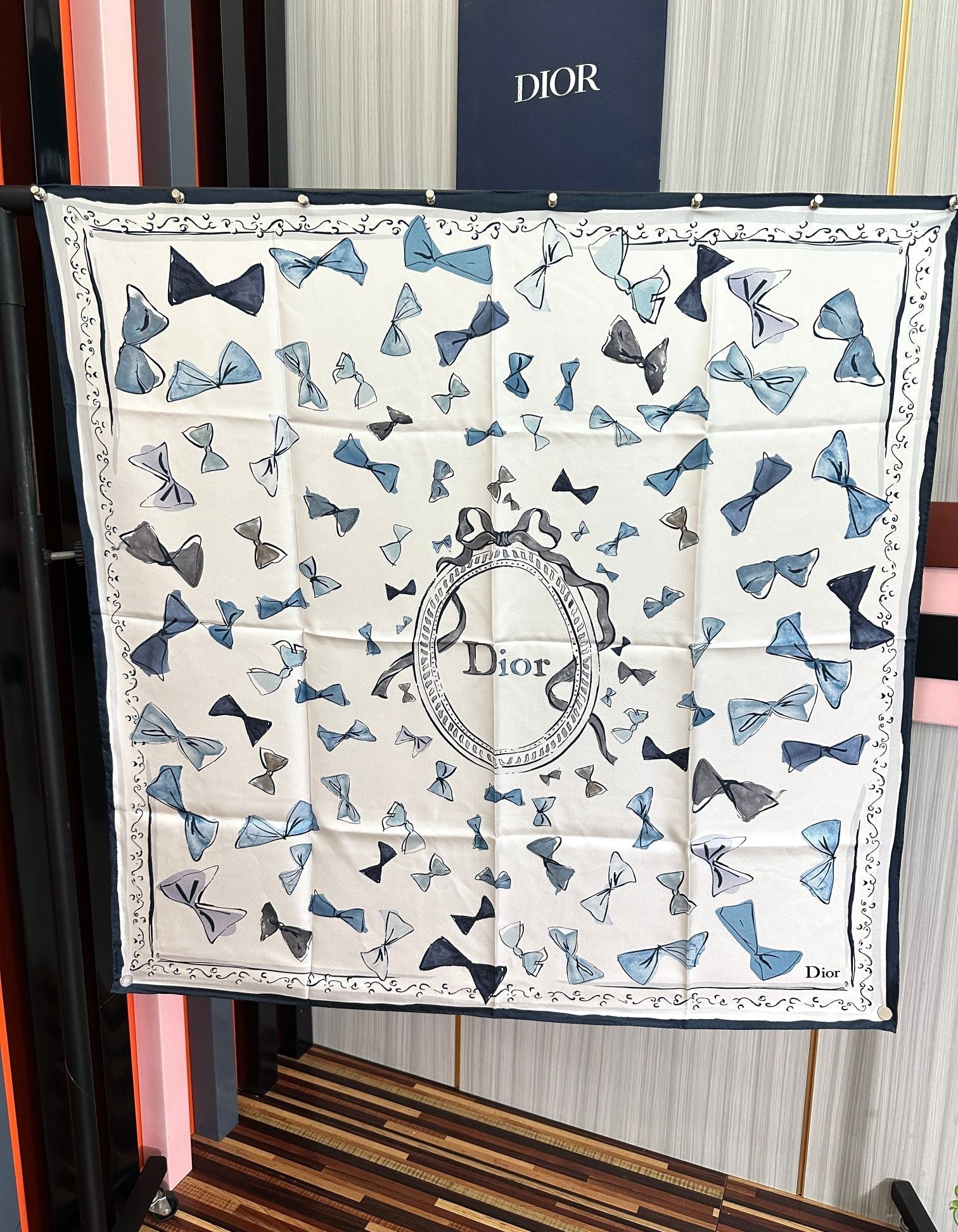 DIOR 26S SCARF 90 IN SILK 432352