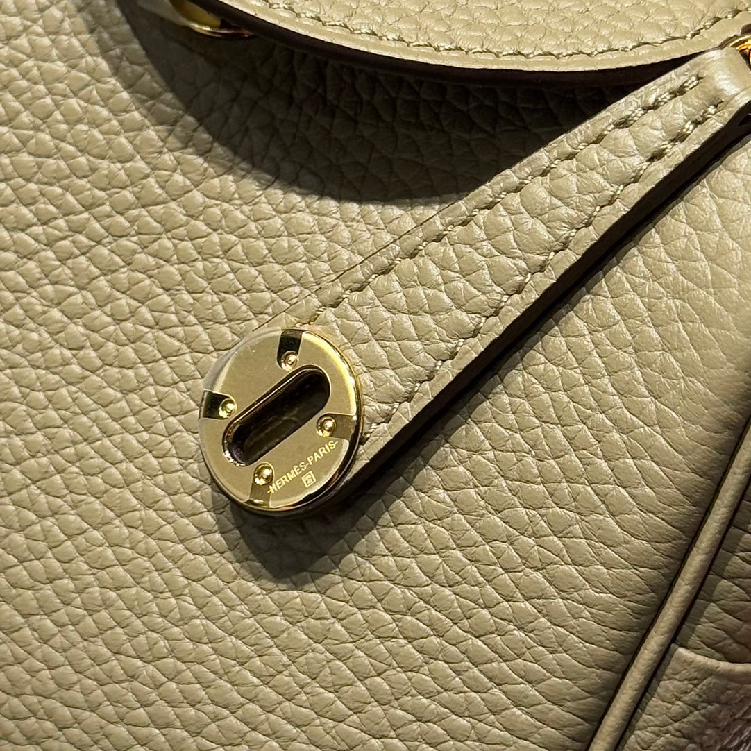 HERMES 25S MINI LINDY 19 IN BEIGE MARFA CALFSKIN GOLD HARDWARE