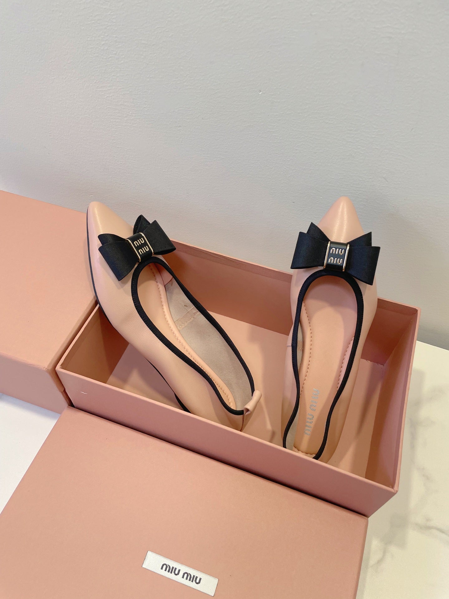 MIUMIU 26S BALLET FLATS IN LIGHT PINK CALFSKIN WITH BOW