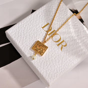 CD 26S MISS DIOR LOGO PEARL PENDANT NECKLACE IN GOLD METAL