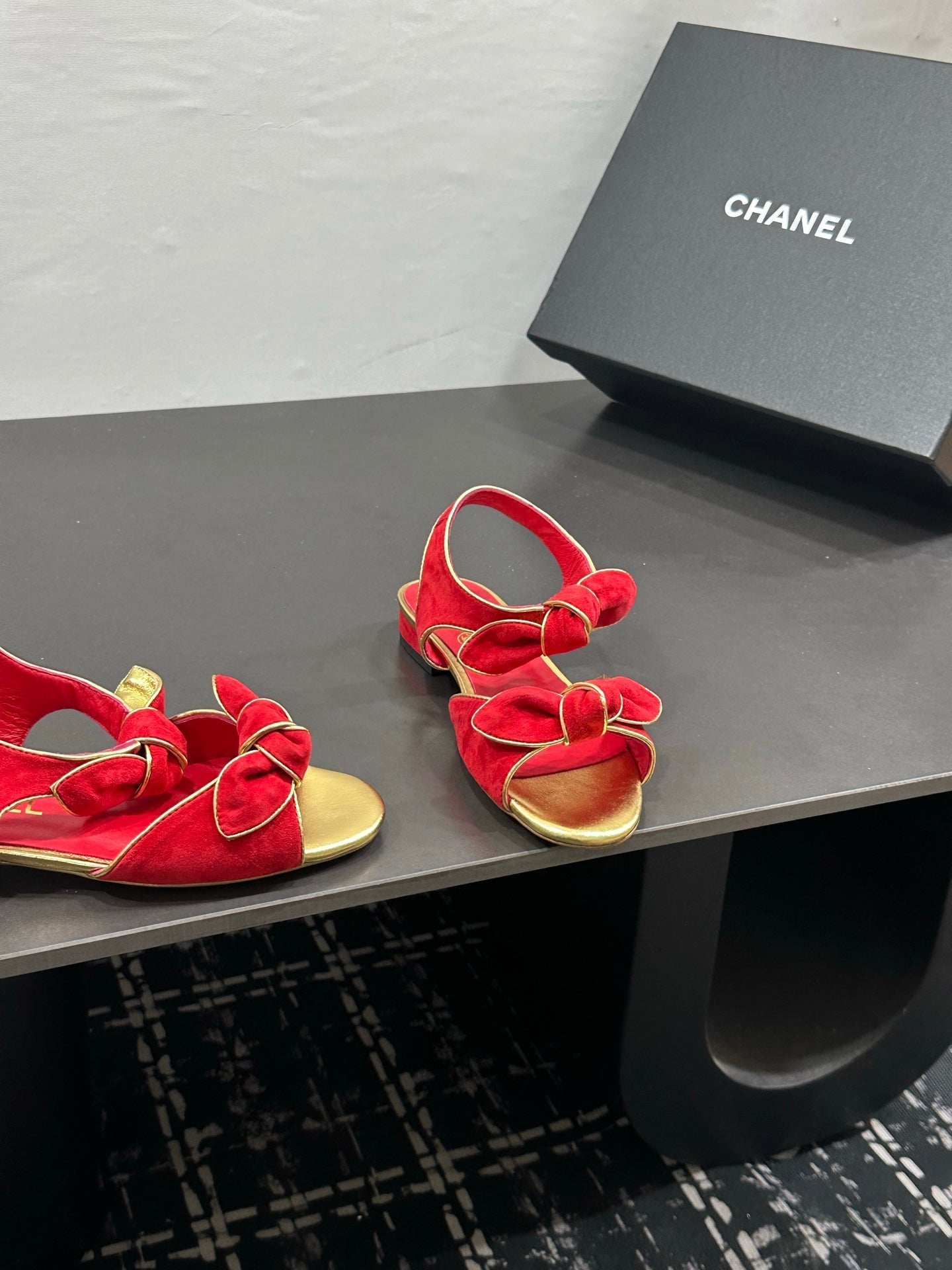 CHANEL 26S BOW SANDALS IN RED AND GOLD SUEDE