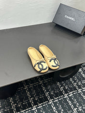 CHANEL 26S BALLET FLATS IN BEIGE CALFSKIN WITH BLACK CC LOGO