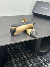 CHANEL 26S FLAT SHOES IN BEIGE AND BLACK LAMBSKIN