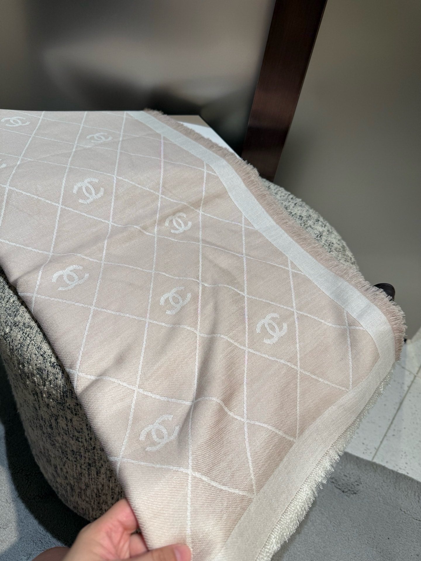 CHANEL 26S SCARF 140 IN WOOL AND SILK 309961