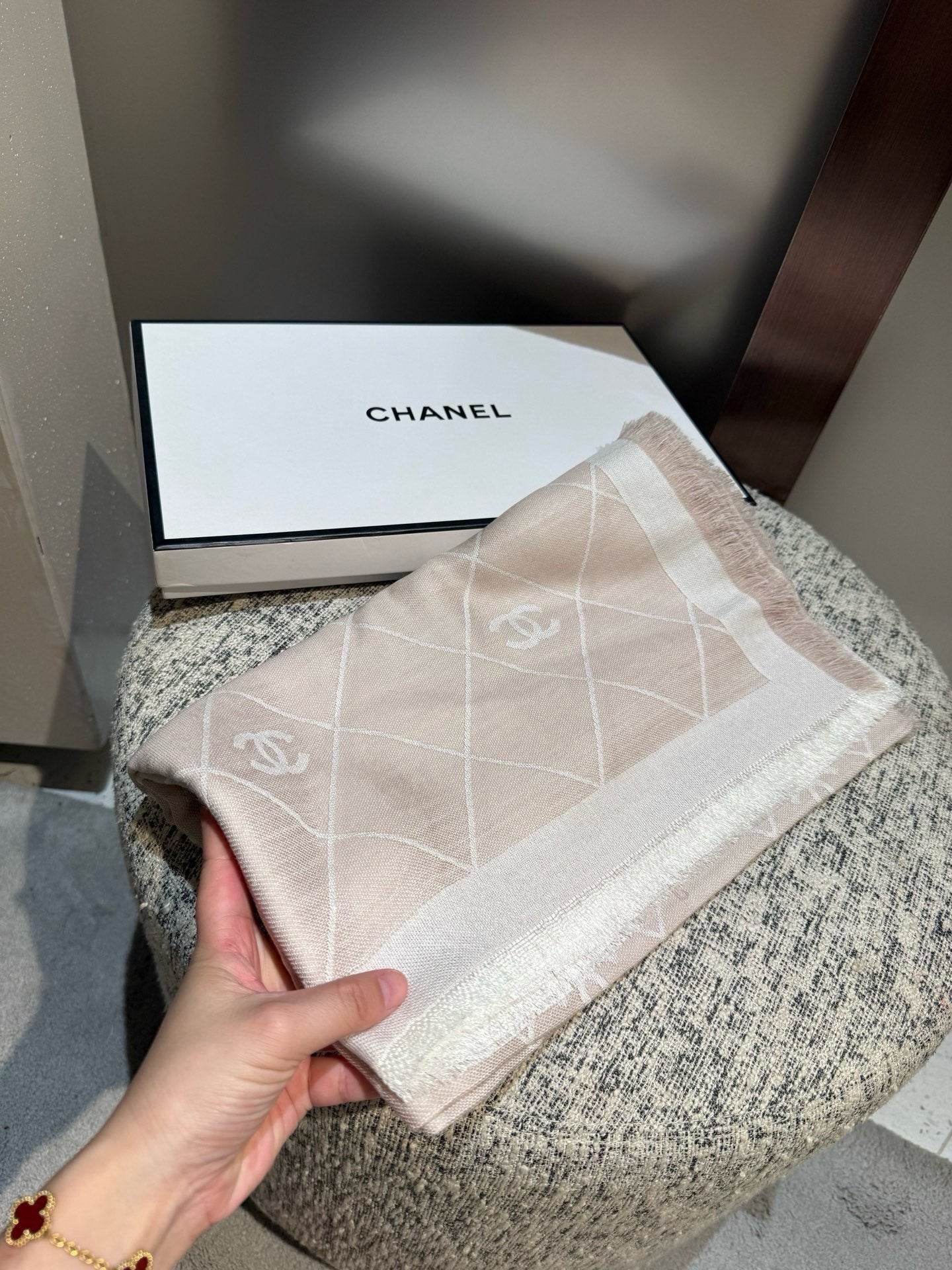 CHANEL 26S SCARF 140 IN WOOL AND SILK 309961