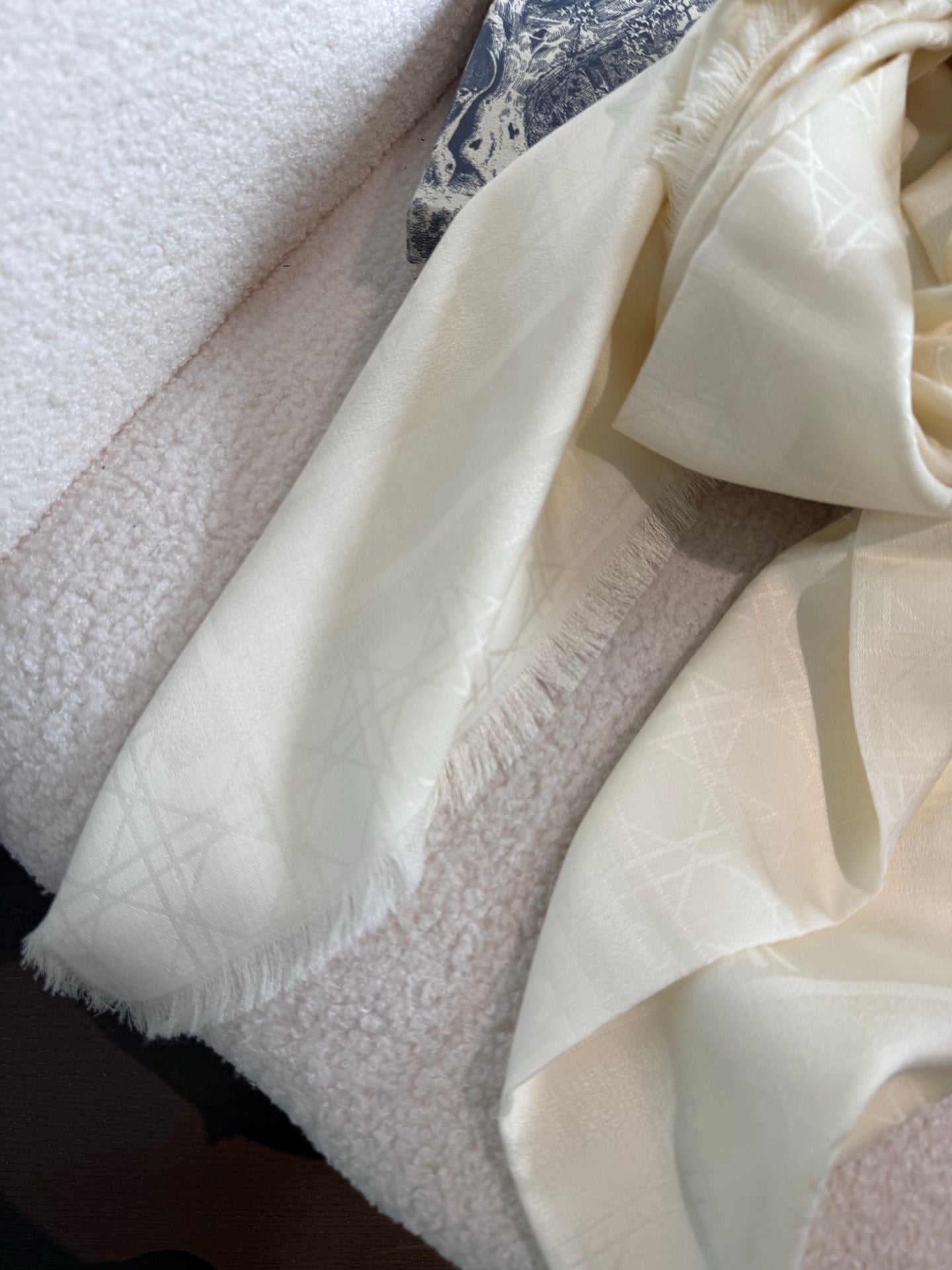 DIOR 26S SCARF 140 IN SILK AND CASHMERE 424258