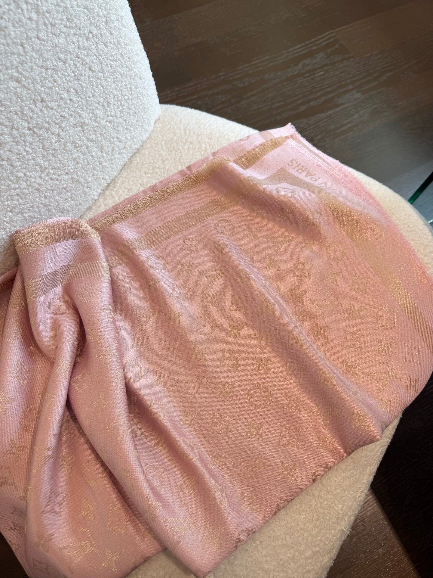 LV 26S SCARF 140 IN CASHMERE 318385