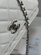 FLAP BAG WITH SILVER-TONE HANDLE 19 IN WHITE CAVIAR SKIN