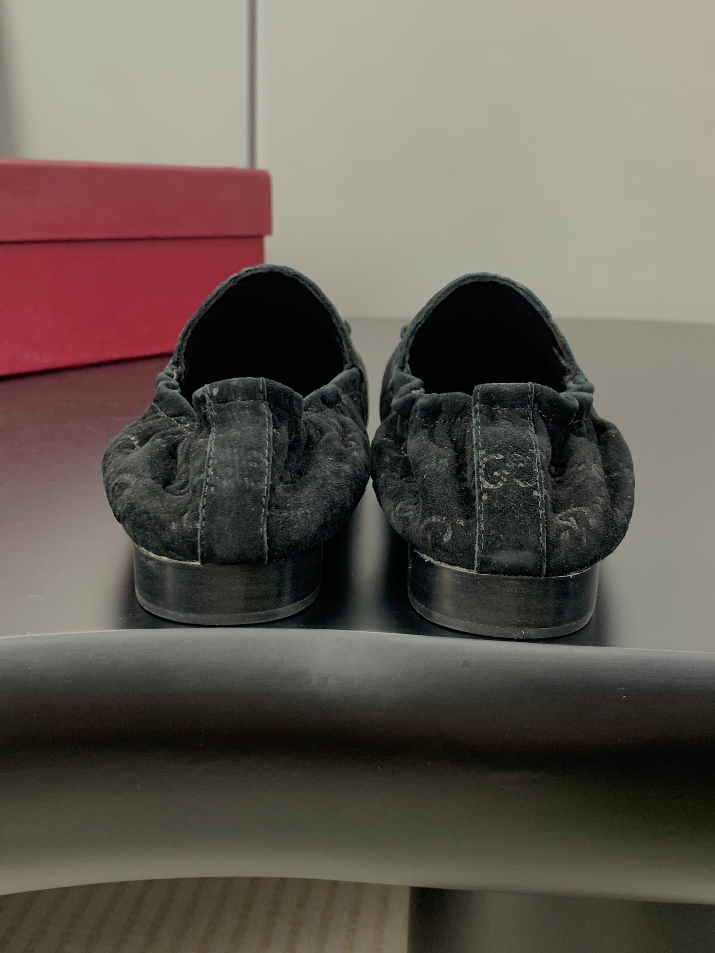 GUCCI 26S LOAFERS IN BLACK SUEDE
