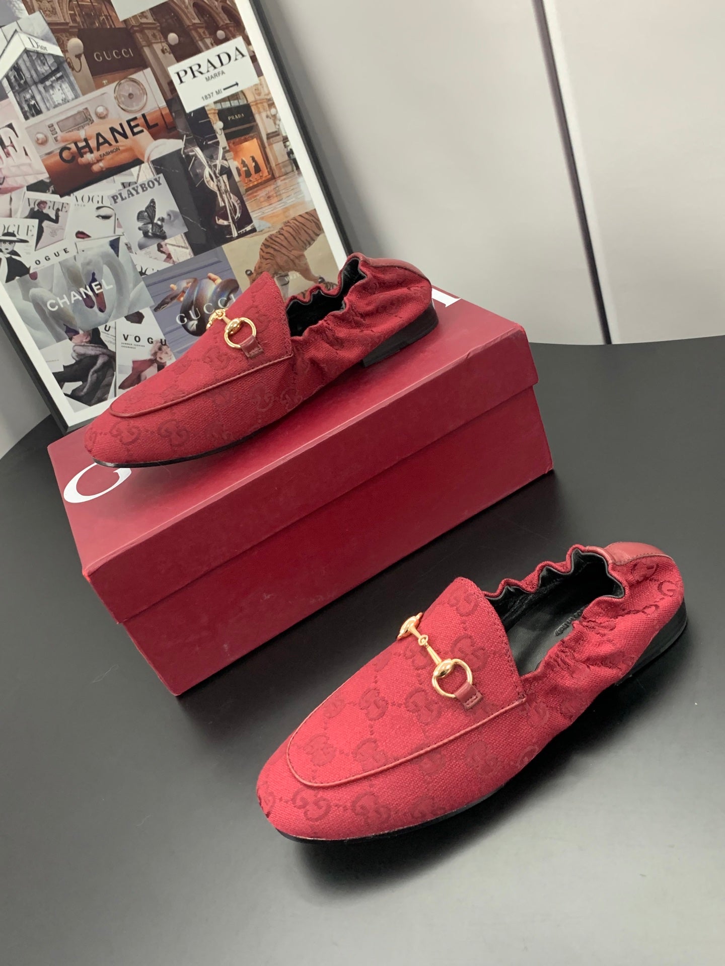 GUCCI 26S LOAFERS IN RED CANVAS