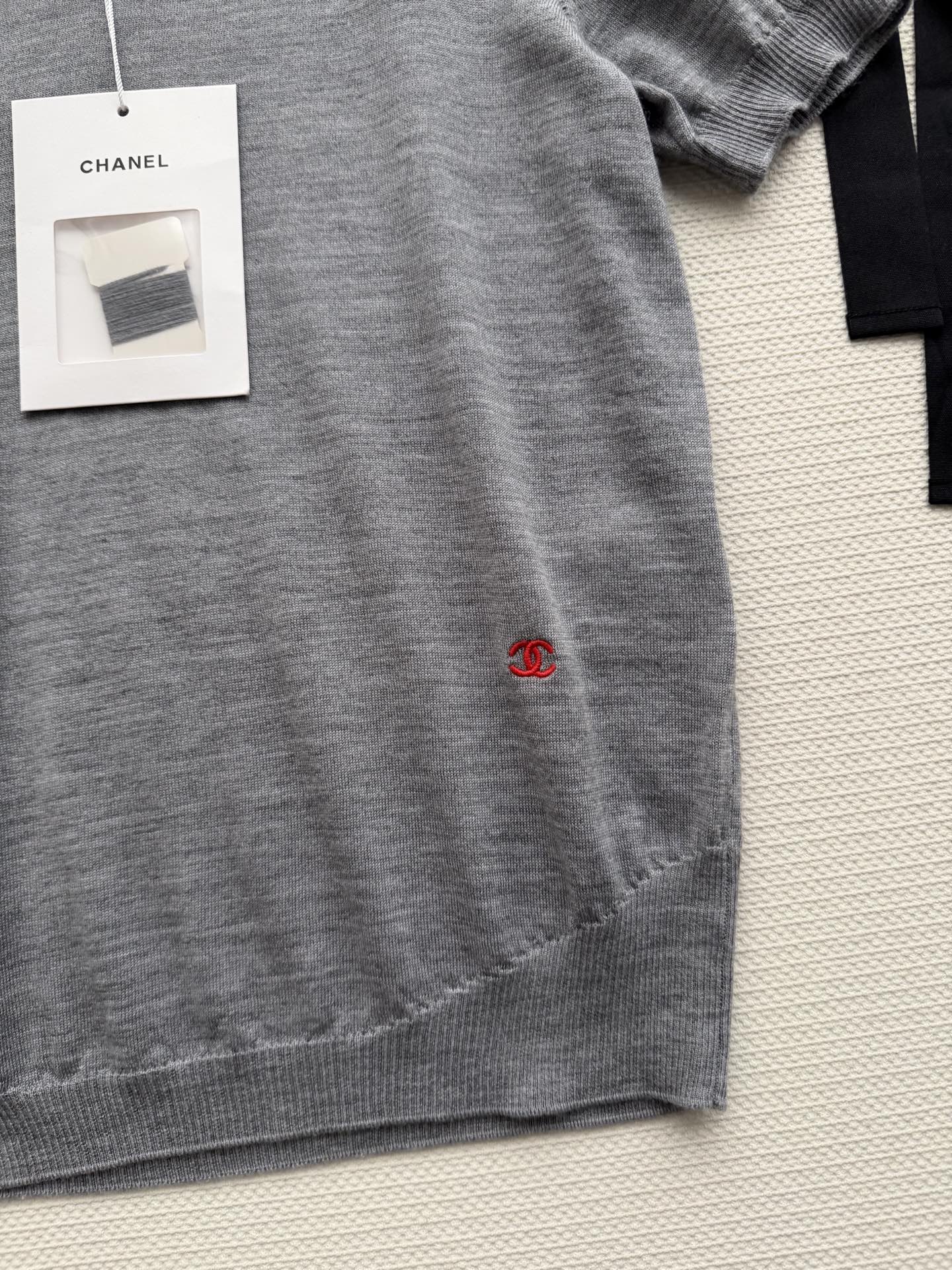 CHANEL 26S SHORT-SLEEVE KNIT TOP 917