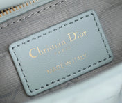 LADY 17 IN LIGHT BLUE LAMBSKIN WITH CANNAGE PATTERN