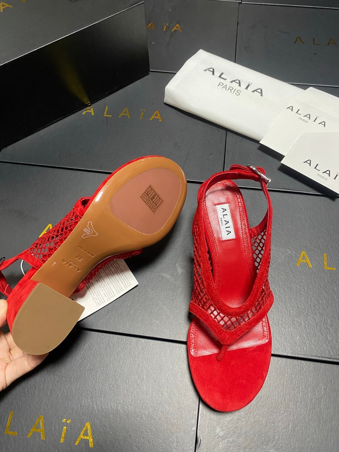 ALAIA 26S MESH THONG HEELS 55 MM IN RED SUEDE