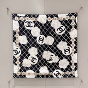 CHANEL 26S SCARF 90 IN SILK 311804