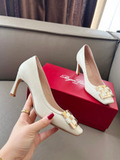 TROMPETTE BALLERINAS PUMPS IN OFF WHITE SHINY CALFSKIN GOLD BUCKLE