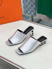 IDOLE SANDAL IN SILVER CALFSKIN