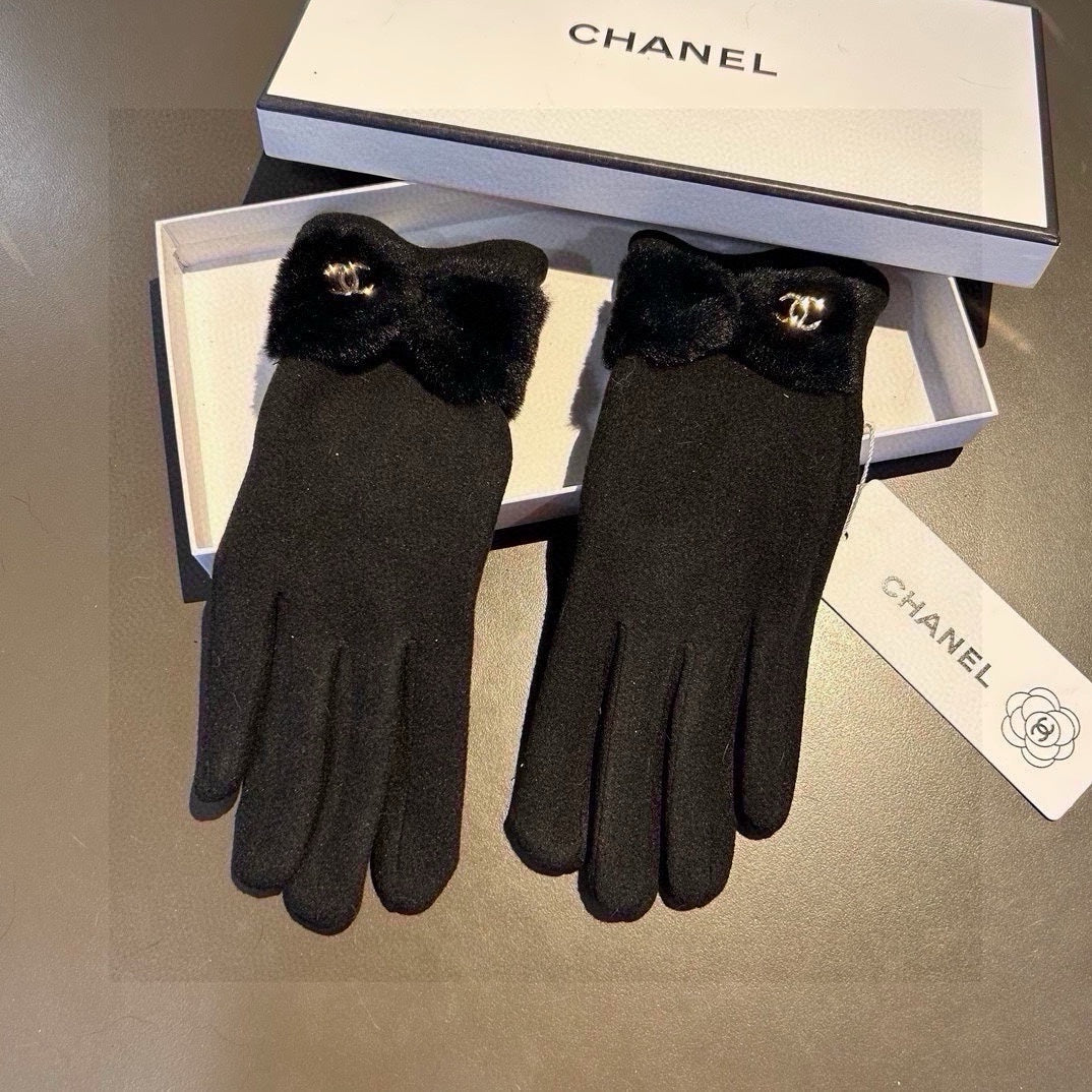 GLOVES IN BLACK WOOL WITH RABBIT FUR 456297