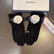 GLOVES IN BLACK WOOL WITH WHITE FLOWER 456326
