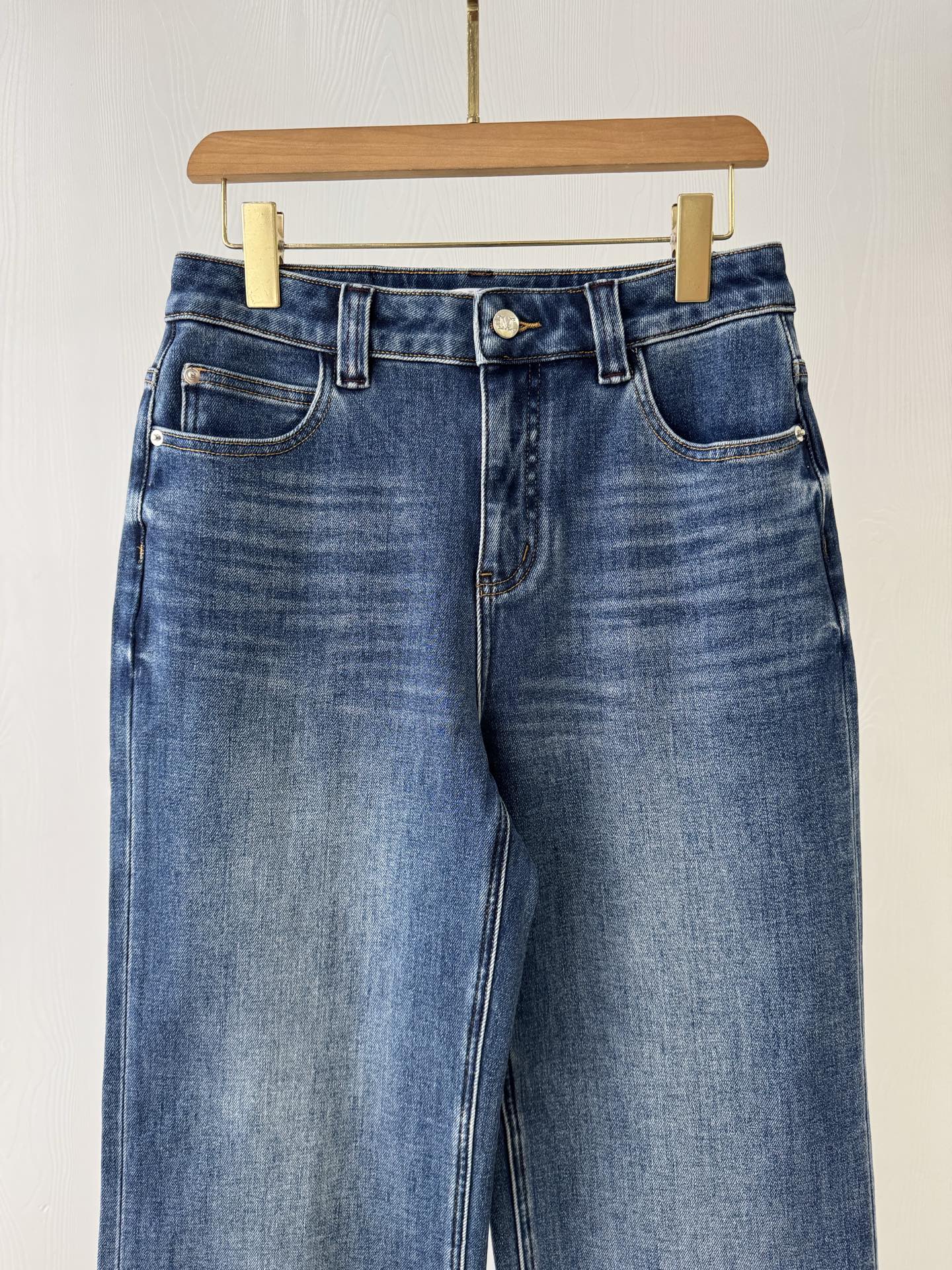 MAX MARA 25S STRAIGHT-LEG JEANS WITH SHEEPSKIN LINING 060