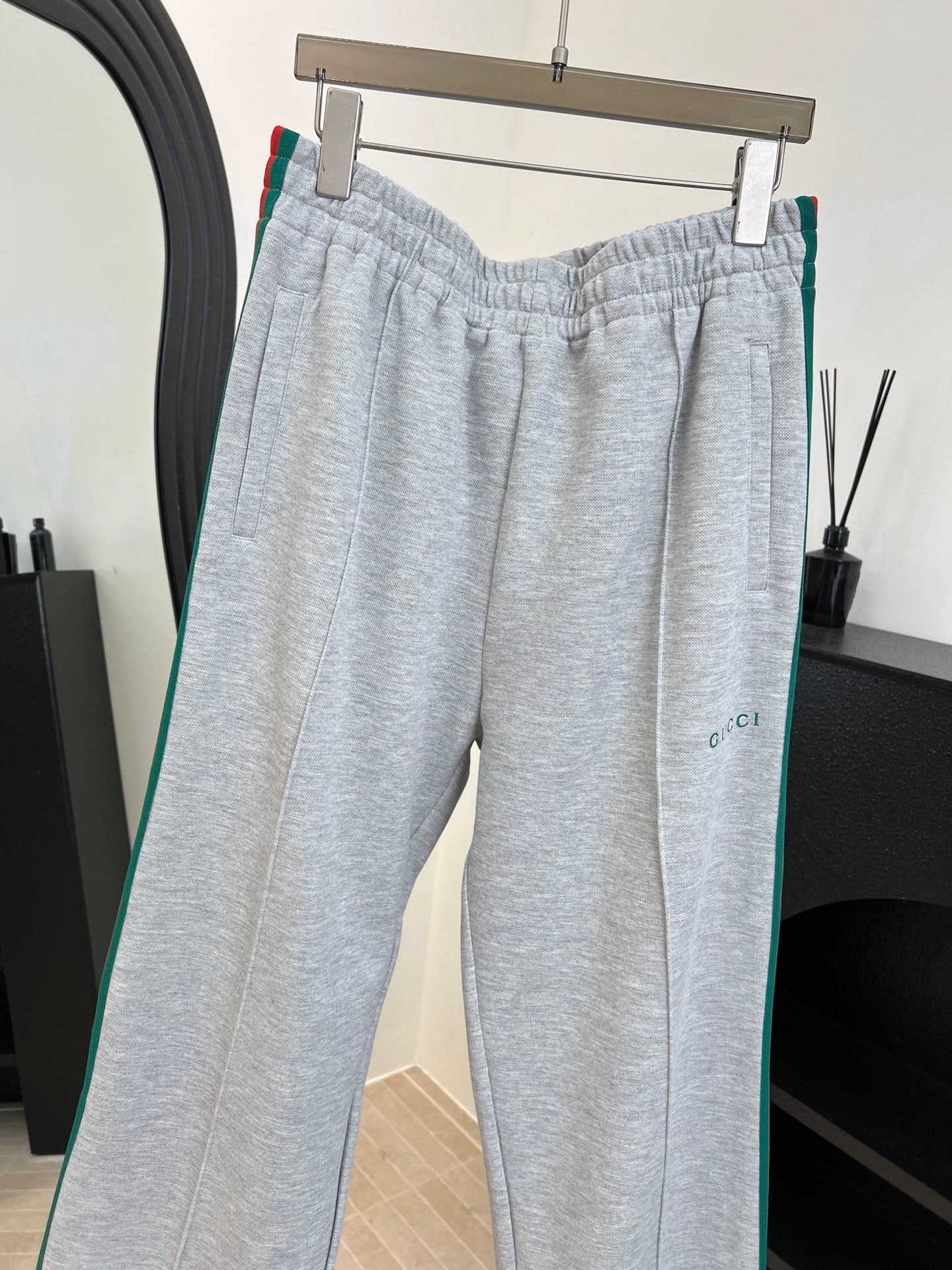 GUCCI 26S SWEATPANTS 82