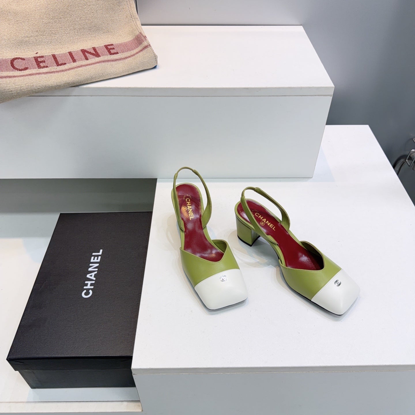 CHANEL 26S SLINGBACK 55 MM IN GREEN LAMBSKIN WITH WHITE CAP TOE
